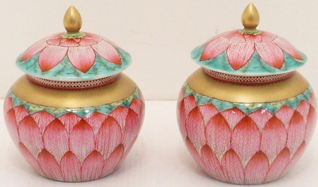 18-19th Century Pair of Famille Verte Jars: China, 4 3/4" tall X 4 1/4" wide, porcelain lidded jars decorated with stylized lotus flowers, a gold band and band of patterned designs, gold colored finial, marked, excellent condition