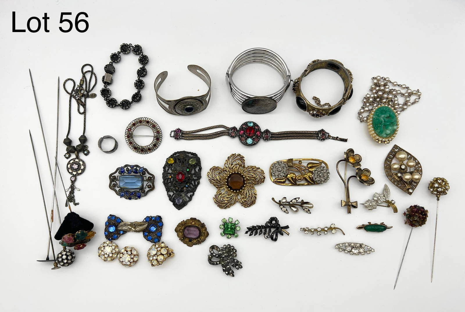 Unique Group Of Vintage Costume Jewelry Auction