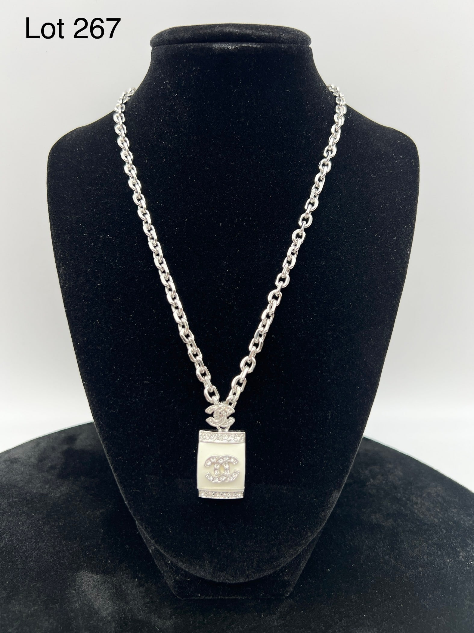 Chanel Pendant Necklace (1 of 4)