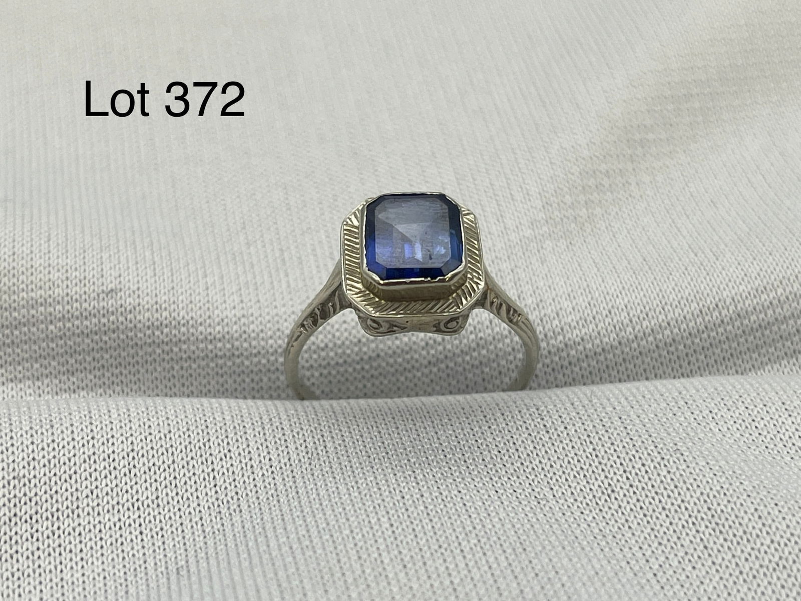 14K White Gold Blue Sapphire Ring (1 of 5)