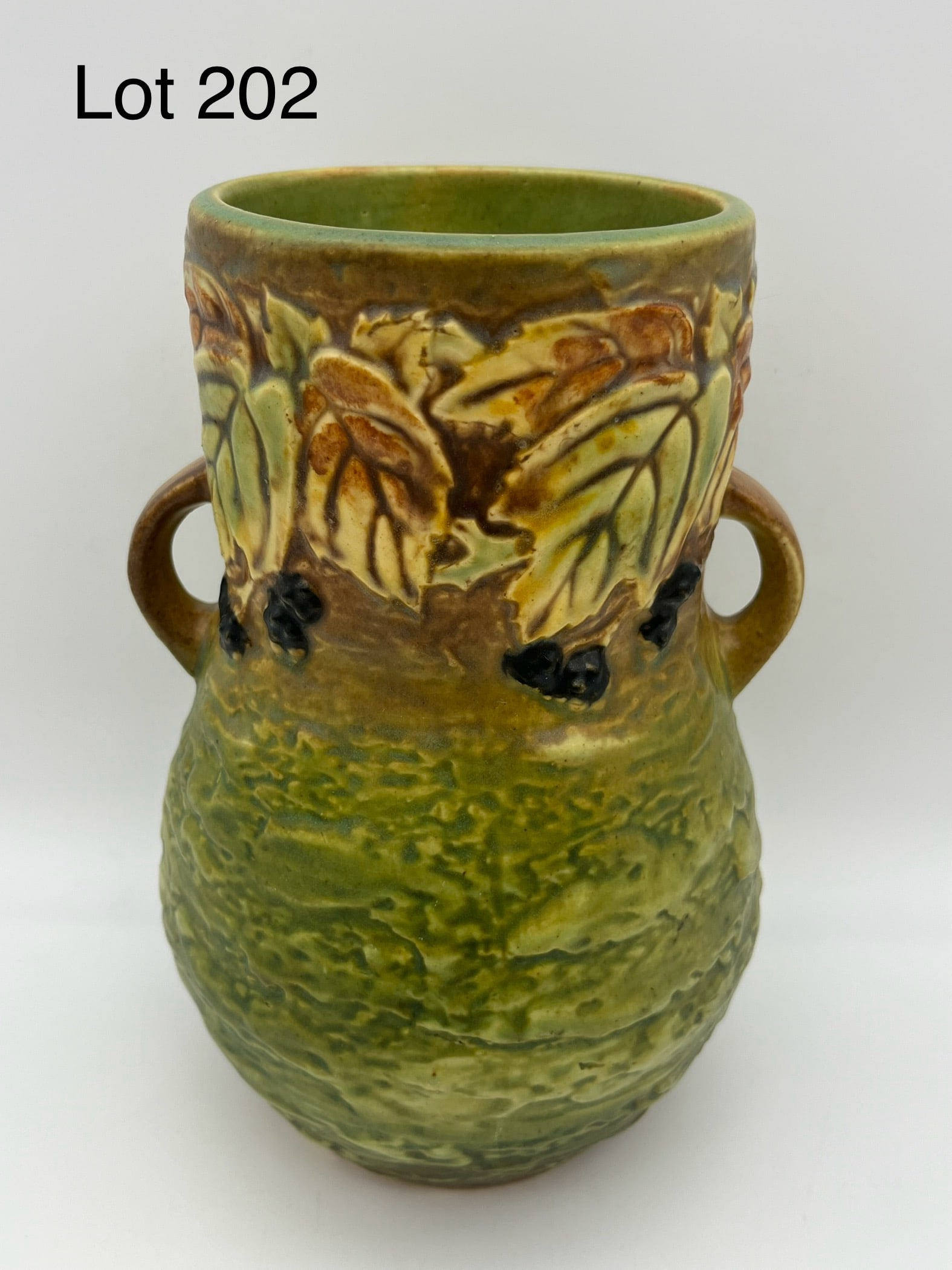 1932 Roseville Blackberry Pattern Flower Vase, #575-8 (1 of 9)