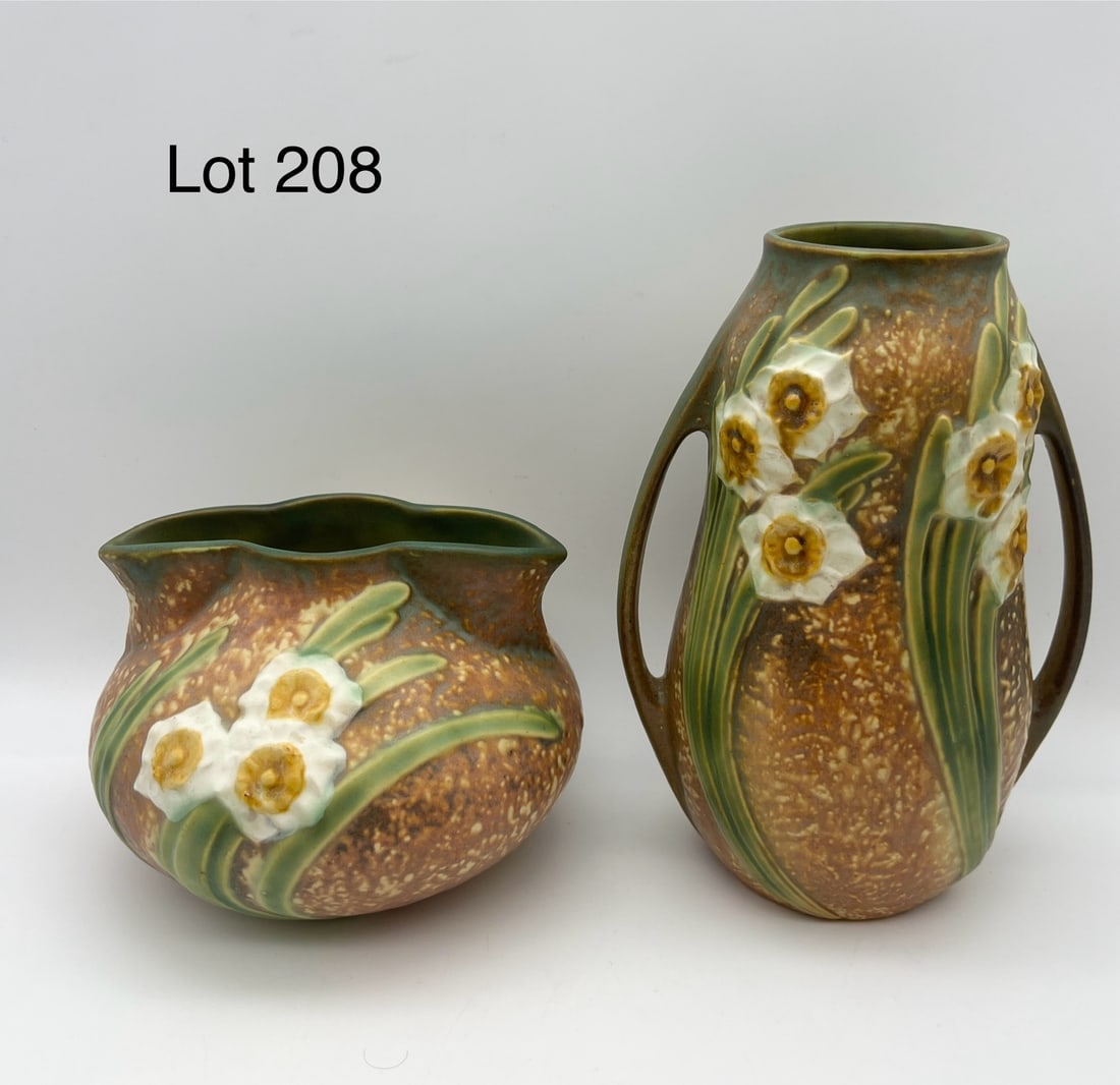 1930s Pair of Roseville Jonquil Pattern Vases, 528-7 and 93-4 (1 of 11)