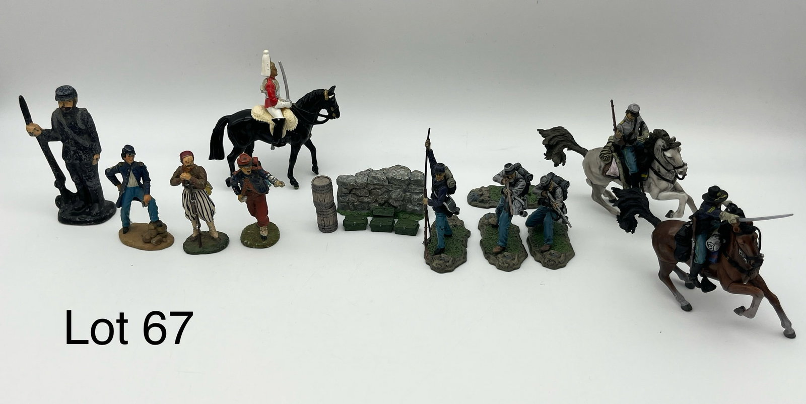 Mix of Toy Soldiers and Scenery (1 of 14)