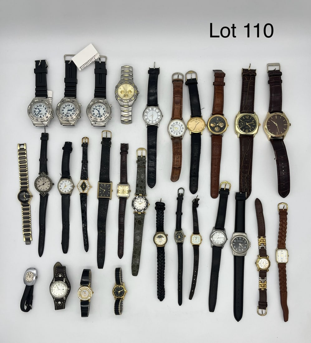 Nice Lot of Watches: A mixed lot of watches, predominantly men's, featuring gold tones and leather straps. Notable makers include Seiko, Brighton Bay, Moulin, Geneva, and more. Also includes three of the same Royal Copenh