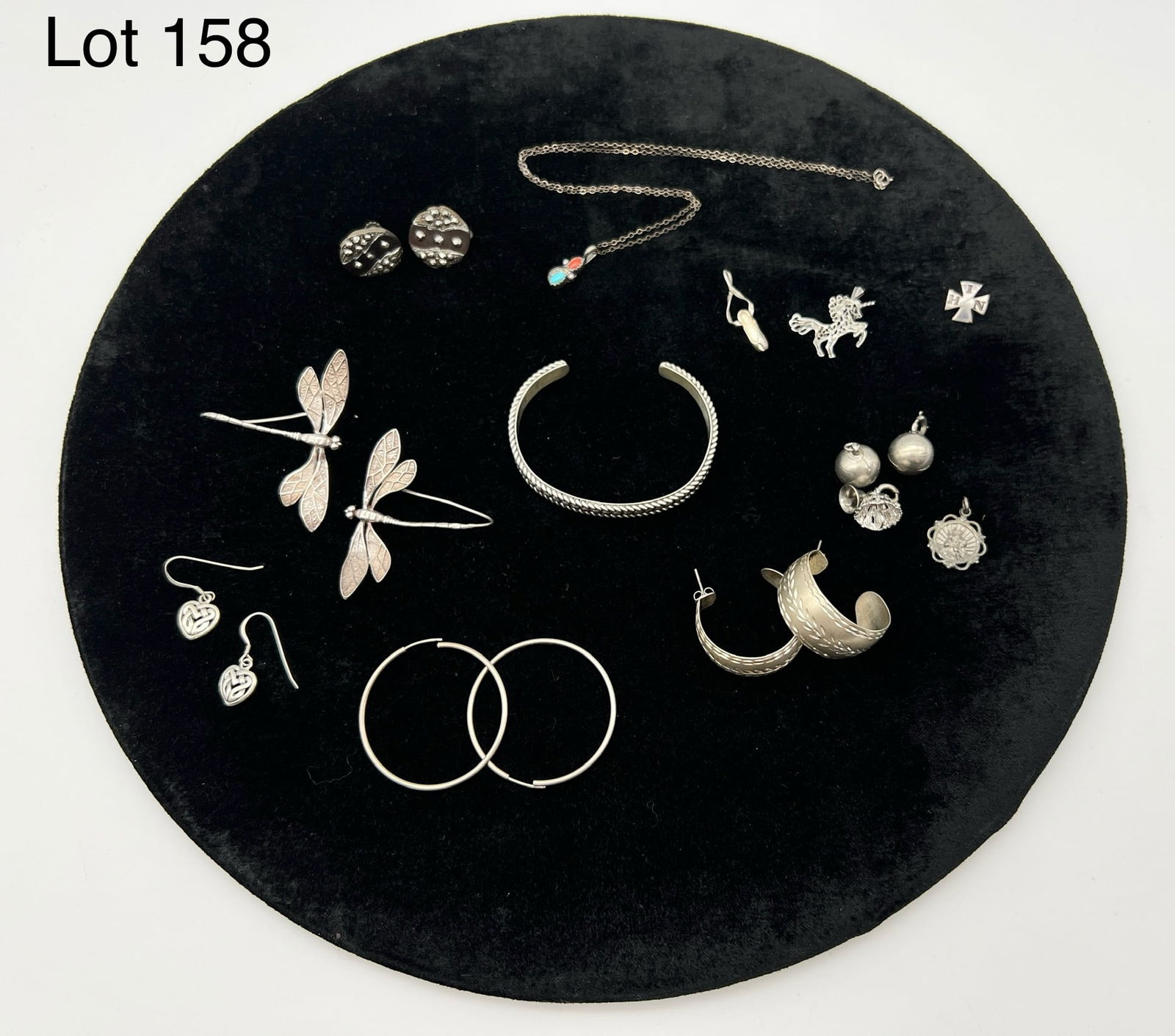 Selection of Sterling Silver Jewelry Featuring Earrings (1 of 8)