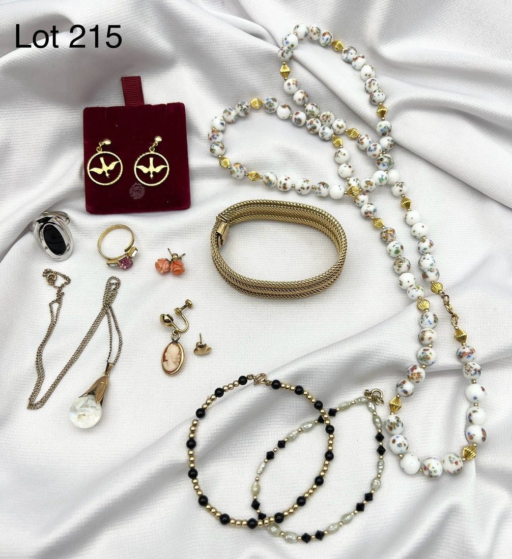 Collection of Gold Filled Jewelry (1 of 7)