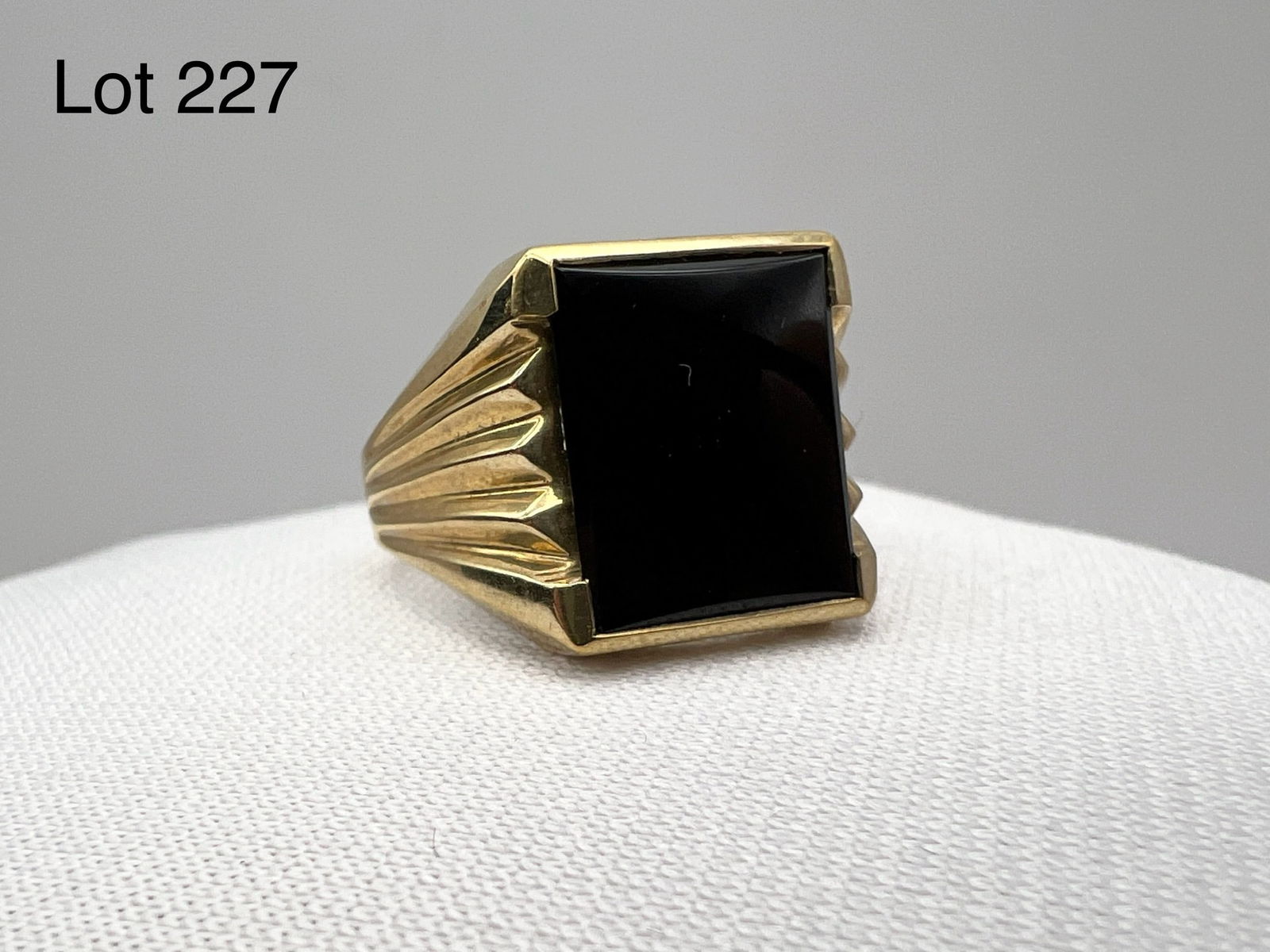 10K Yellow Gold Onyx Ring (1 of 5)