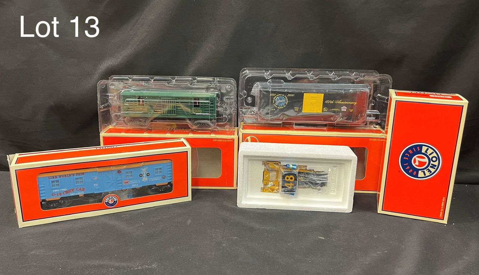 Collection of Lionel Train Cars (1 of 6)