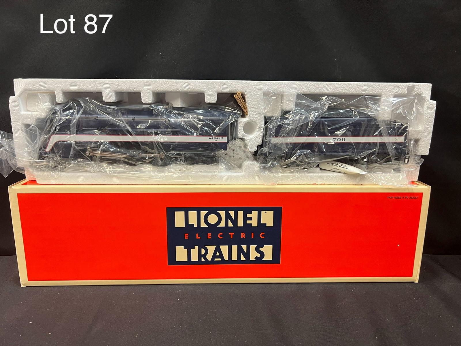 Lionel Wabash Railroad 4-6-4 Hudson Steam Locomotive (6-18046): 1993 new in box Lionel Trains Wabash Railroad 4-6-4 Hudson Steam Locomotive (6-18046). Comes in original packaging and shipping box measuring 26" x 6 1/2" x 8".