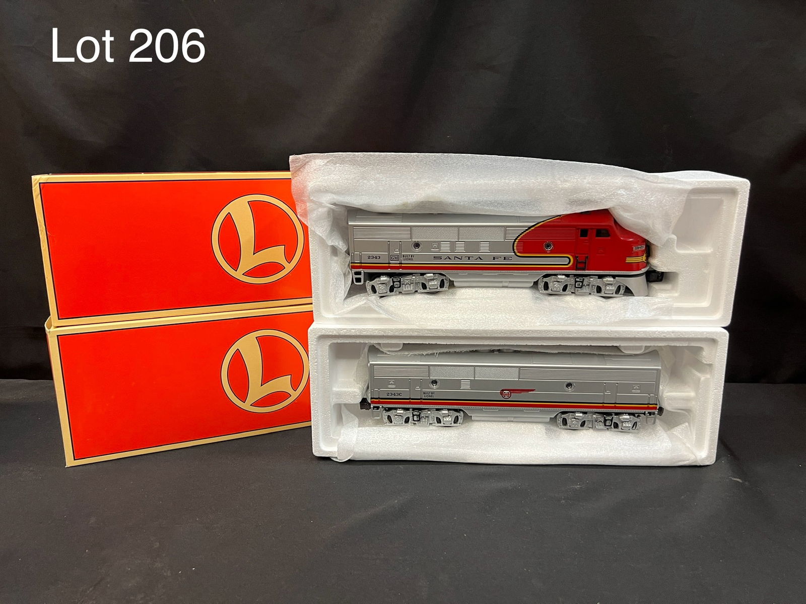Lionel Trains 2343 Santa Fe Diesel Locomotive Set (1 of 11)
