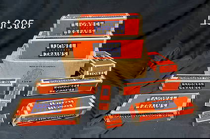 Boxed Prewar Lionel O-Gauge Outfit No. 139 Set w/ No. 229 Locomotive (1 of 15)