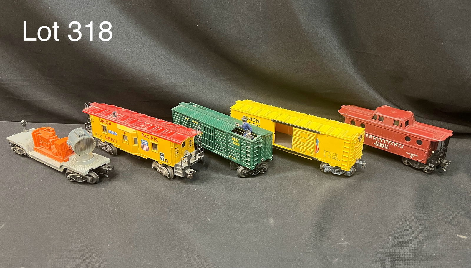 Group of Lionel O-Gauge Train Cars (1 of 7)