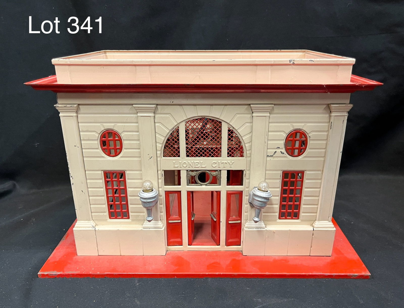 Pre War Lionel City Standard Gauge No. 115 Train Station (1 of 6)