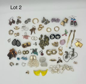 Costume Jewelry Earrings Lot