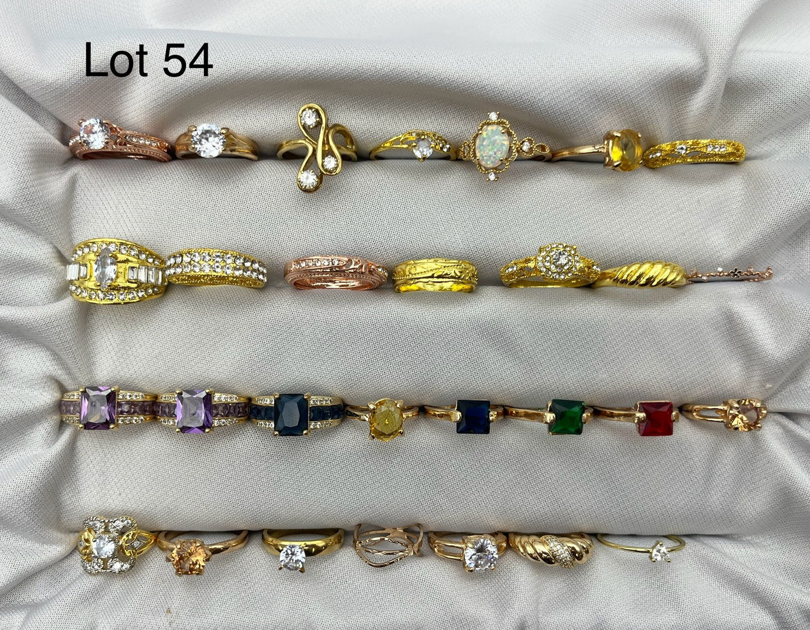 Collection of Costume Rings in Gold Tones (1 of 5)