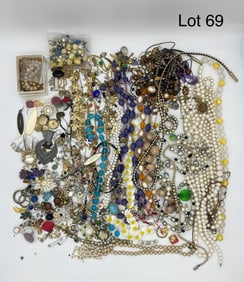 Mixed Lot of Costume Jewelry Pieces & Findings