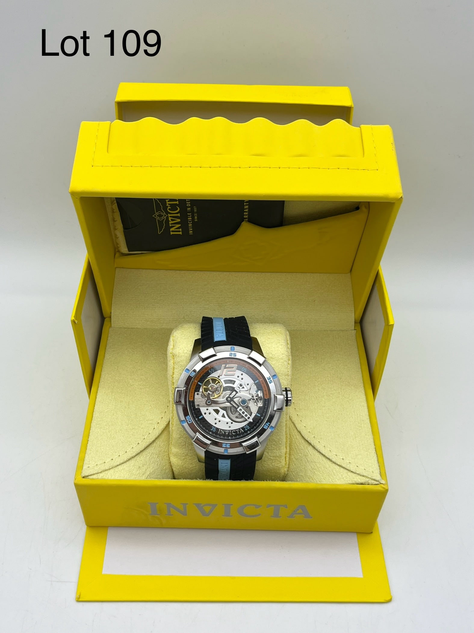 Invicta Rally Model Men's Wrist Watch (1 of 7)