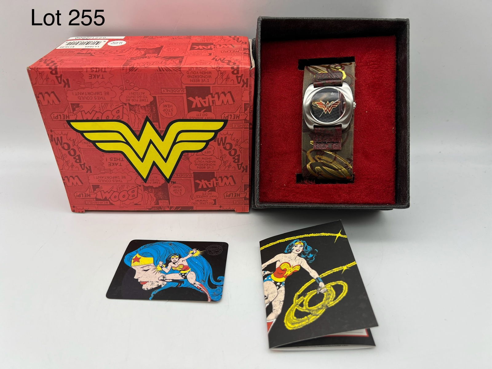 Limited Edition Fossil DC Comics Wonder Woman Wrist Watch: New with original box limited edition (221/2000) Wonder Woman wrist watch by Fossil.