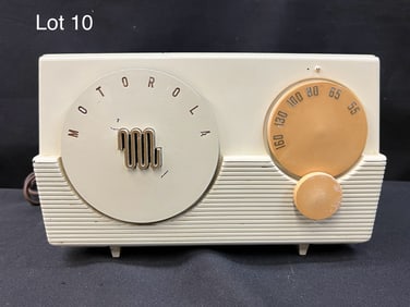 1952 Motorola 52R Tube Radio