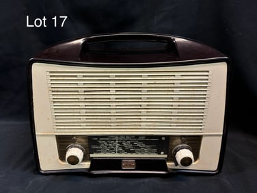 Stella ST-105U Tube Table Radio