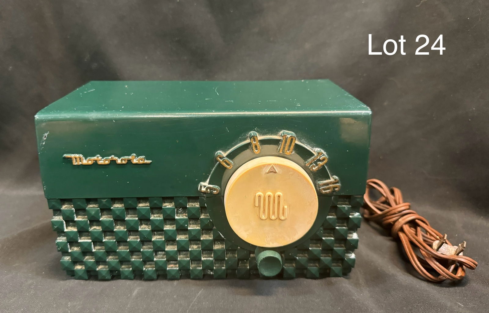 1951 Motorola 5R1 Tube Radio (1 of 6)