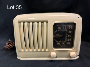 Delco Model R-1205 Tube Table Radio