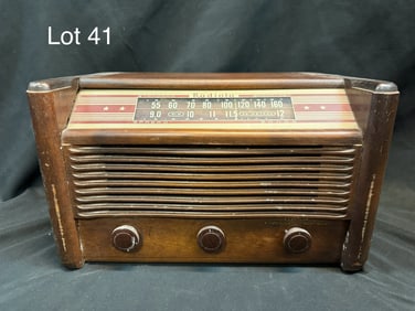 1947 Radiola Model 61-5 Tube Table Radio