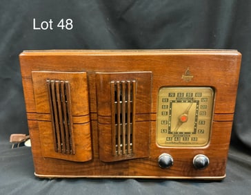 Emerson Model 349 Tube Radio