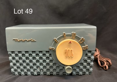1951 Motorola 5R1 Tube Radio