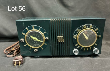 1959 Motorola 5C1 Tube Clock Radio