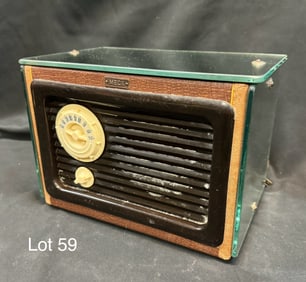 1947 Meck 5D7-W18 Tube Table Radio