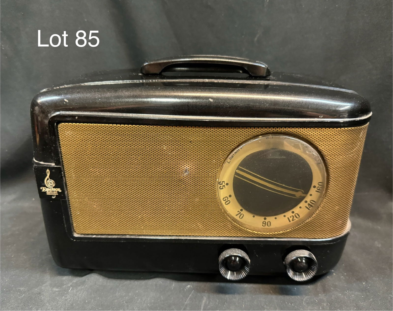 1947 Emerson 543 Tube Table Radio (1 of 8)