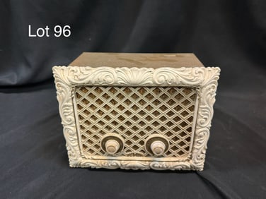 1956 DuMont RA-346 Tube Table Radio
