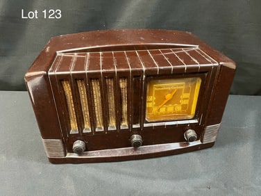 1941 Stromberg-Carlson 1001-H Tube Radio