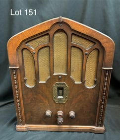 1933 Zenith 230 'Zenette' Tube Cathedral Radio