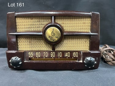 1949 Emerson 587-A Tube Radio