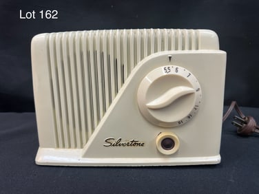1949 Silvertone 9001 Tube Radio