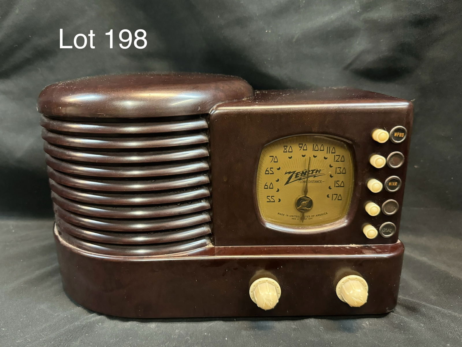 1938 Zenith 5-R-312 'Beehive' Tube Table Radio (1 of 11)