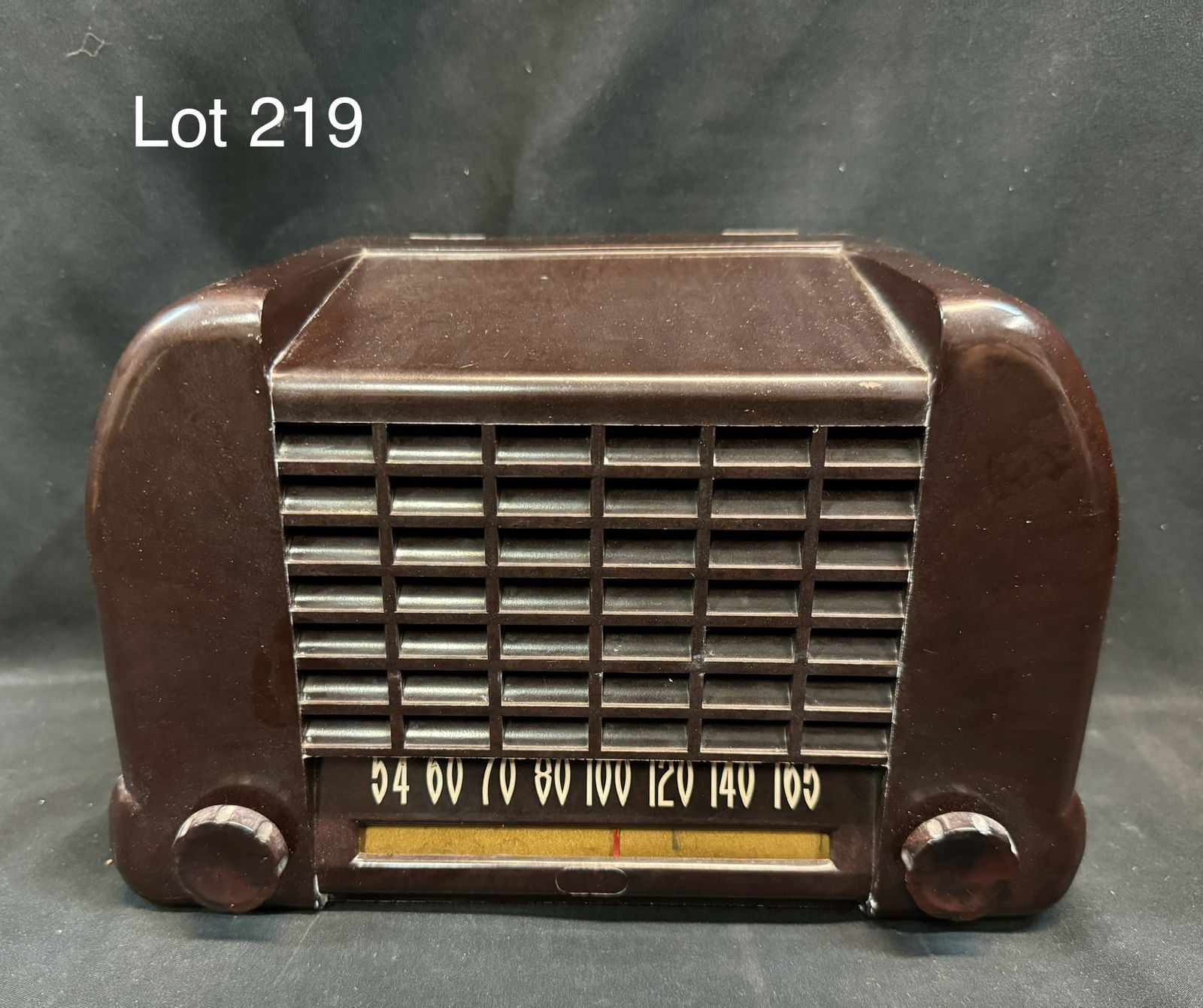 Regal 7521 Tube Table Radio (1 of 7)