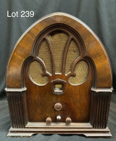 1931 Philco 90B Tube Cathedral Radio