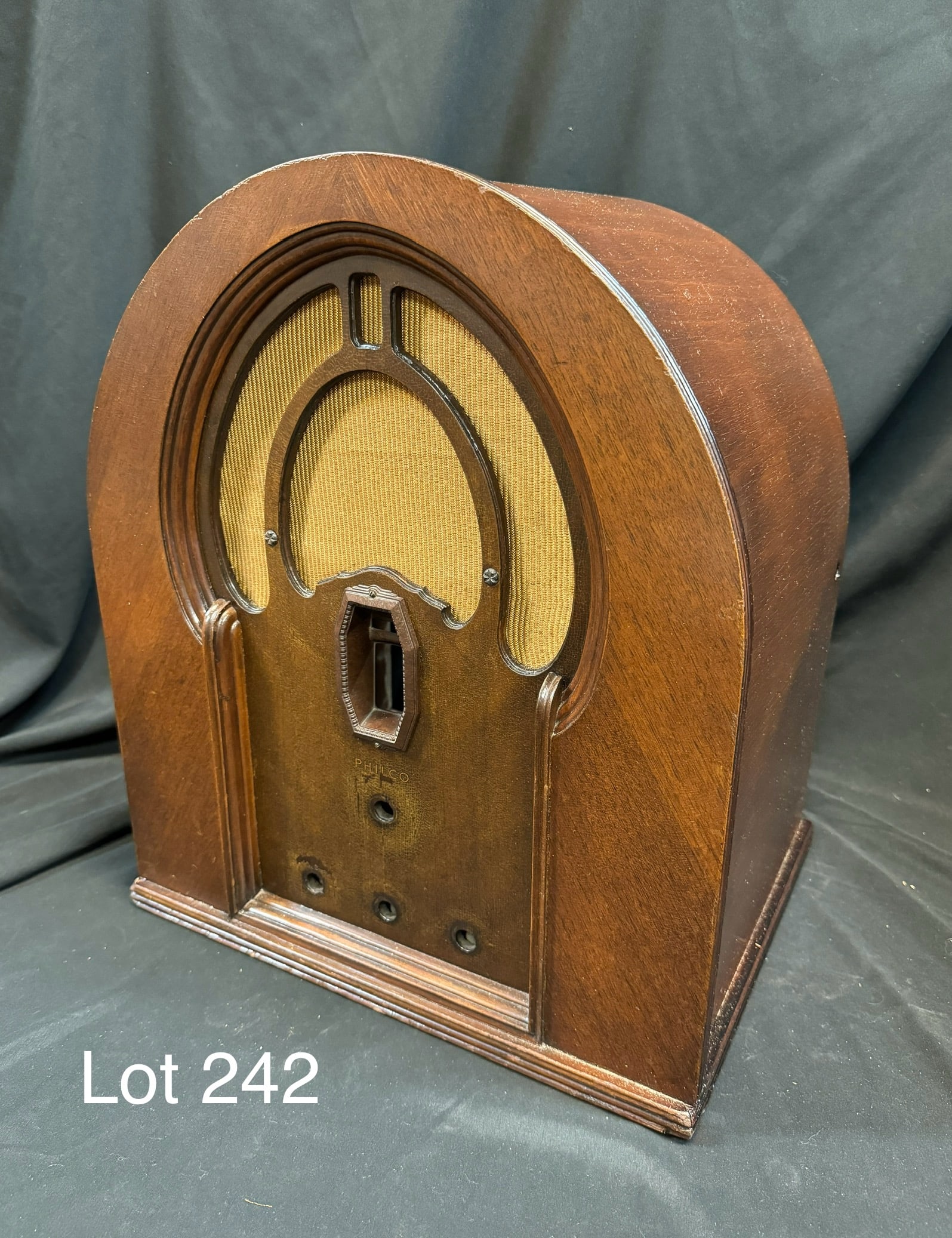 Case for Philco 16B Cathedral Radio (1 of 7)