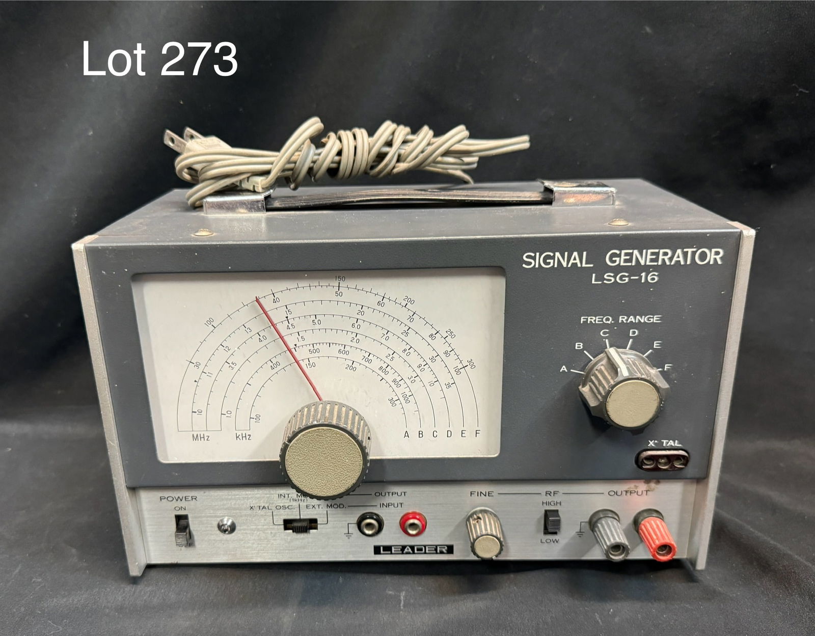 Leader LSG-16 Signal Generator (1 of 8)