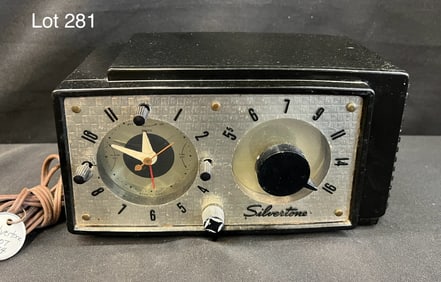 1954 Silvertone 3007 Tube Radio