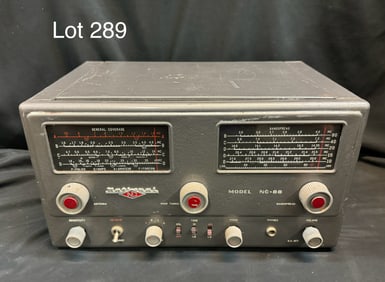 Vintage National NC-88 'World Master' Shortwave Receiver