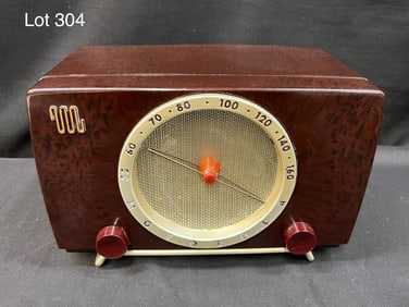 1950 Motorola 5X11U Bakelite Tube Radio