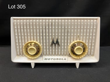 1953 Motorola 56R Tube Radio