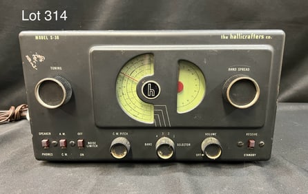 1946 Hallicrafters S38 Tube Radio