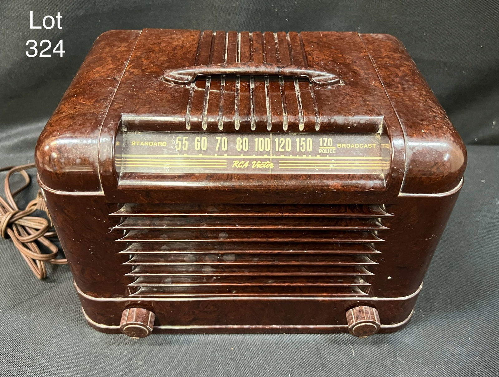 1942 RCA 12X Tube Radio (1 of 6)