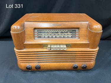 1942 Philco 42-350 Tube Radio