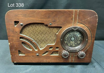 1936 Airline 62-425 Tube Radio